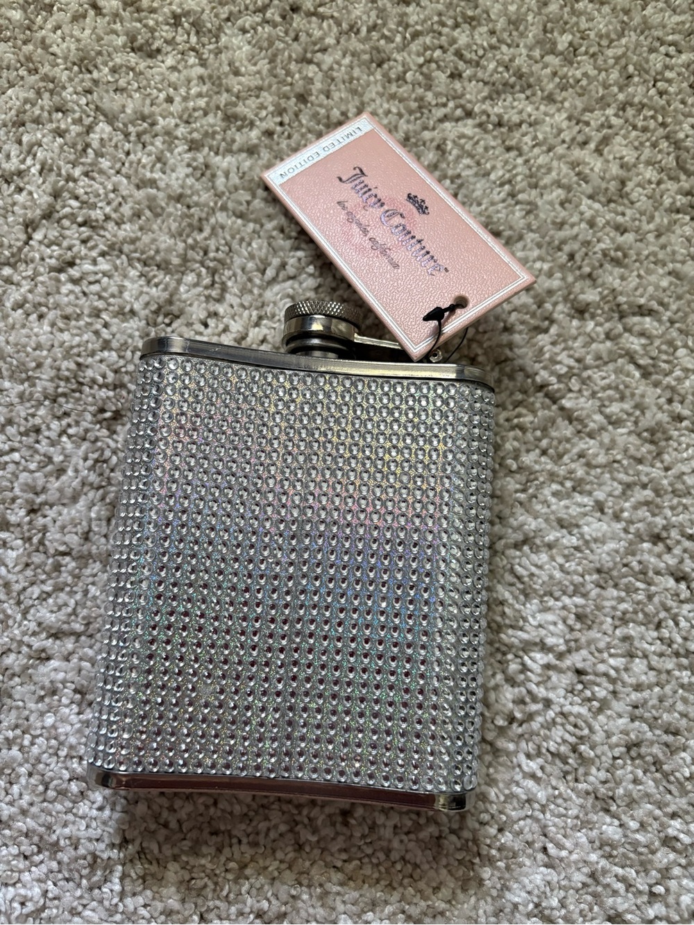 New Limited Edition Juicy Couture 7oz. crystal Scottish Scot Dog Flask Bling - Picture 3 of 11